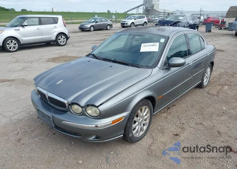 2003 Jaguar X-Type 2.5 z USA, uszkodzony, nr VIN SAJEA51D83XD54169
